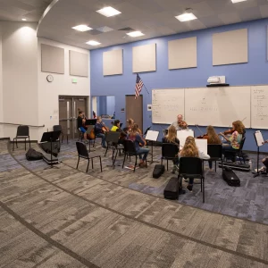 Black-Canyon-Middle-School-NBW-Architects-20211109-(018)